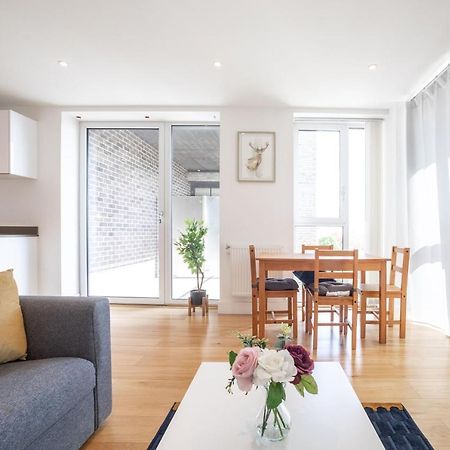 La Creme 1 Bed Apartment - Canning Town London Exterior foto